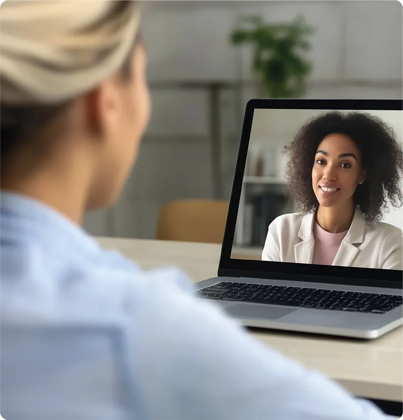 twee vrouwen in videogesprek